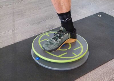 513 Einbeinige Kniebeuge klassisch mit Balance-Control